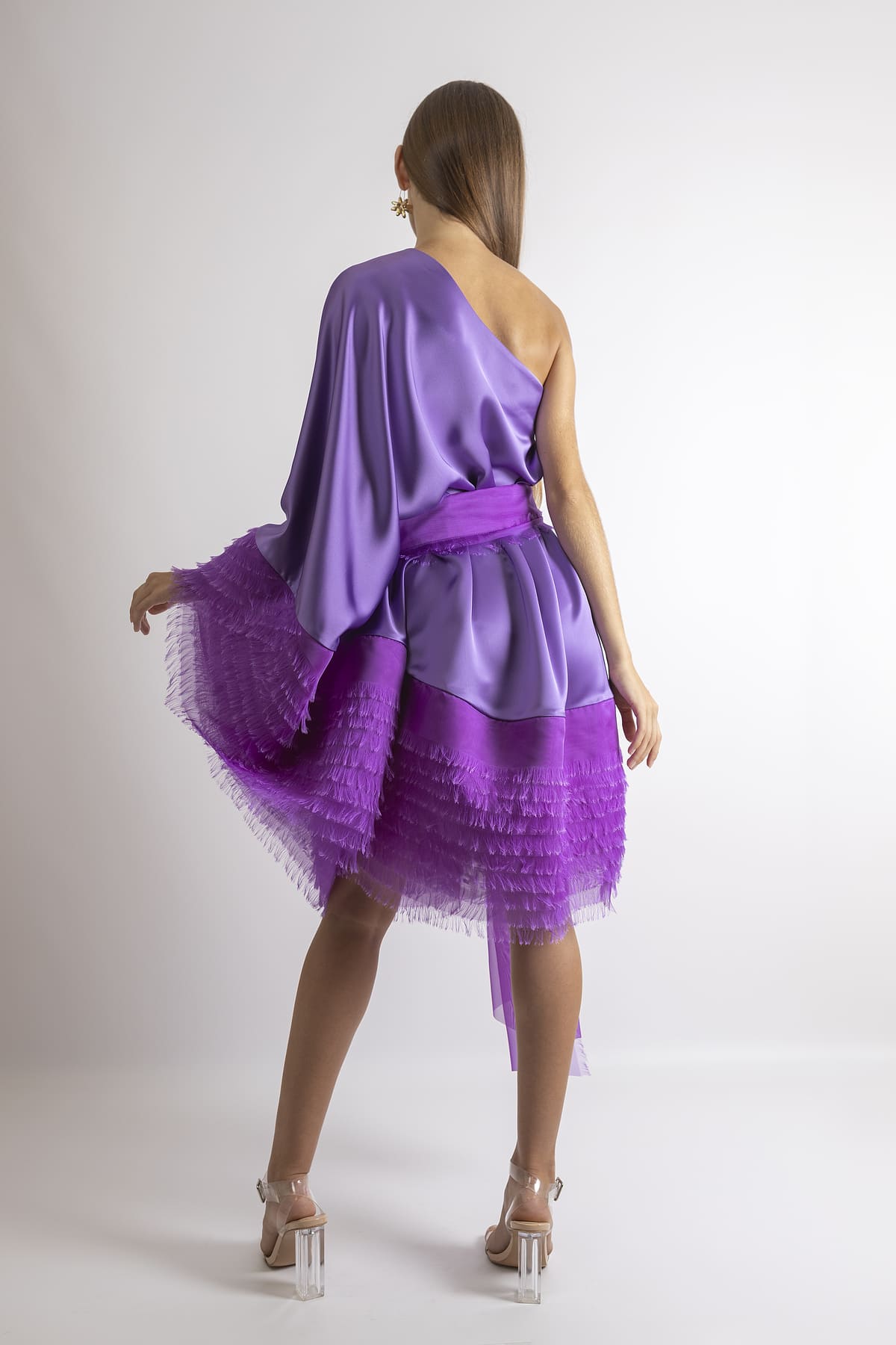 Short dress with natural organza